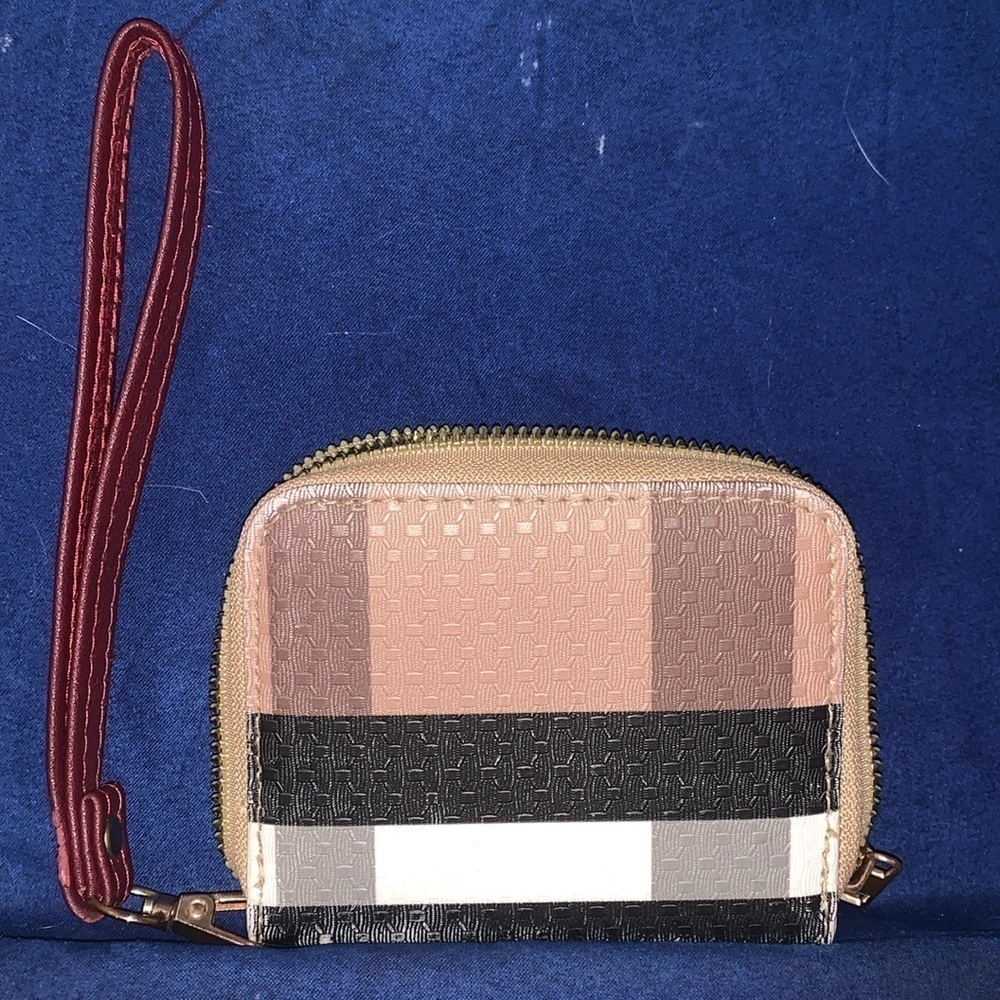 Small zip closure change purse/ cardholder